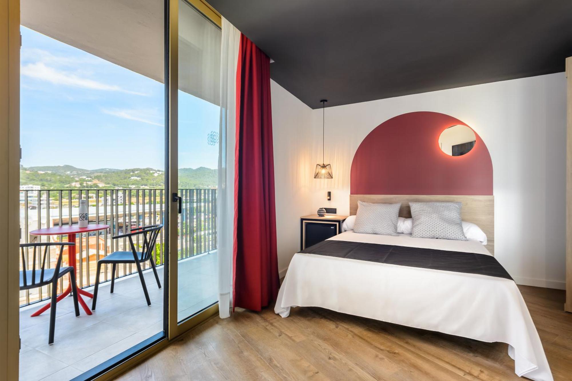 Hotel Vibra District - Adults Only Сан-Антонио-Абад Экстерьер фото