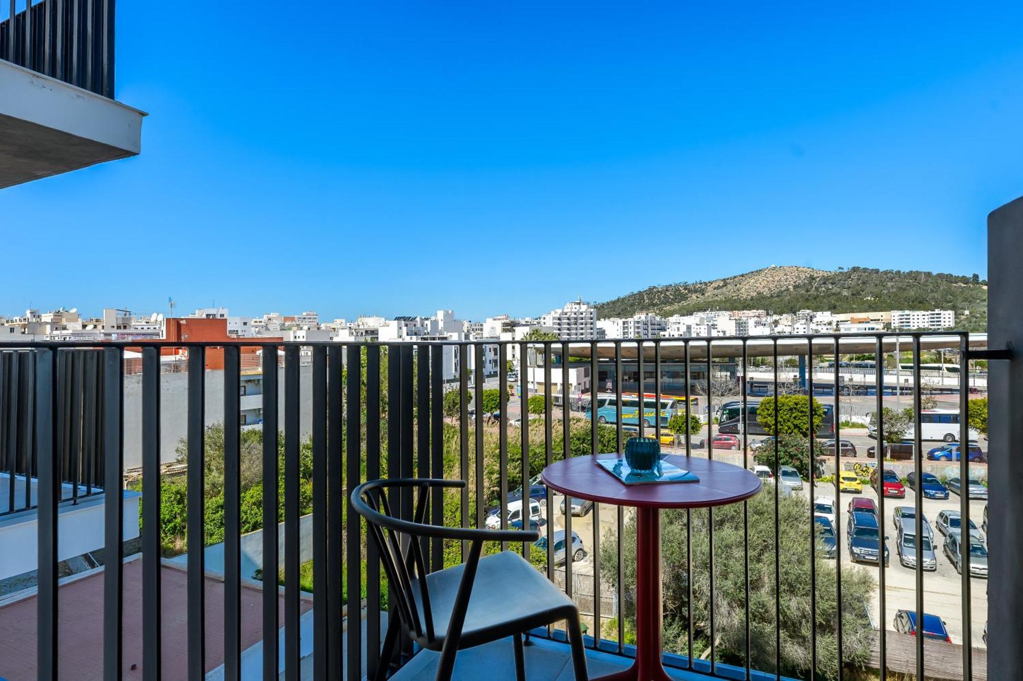 Hotel Vibra District - Adults Only Сан-Антонио-Абад Экстерьер фото