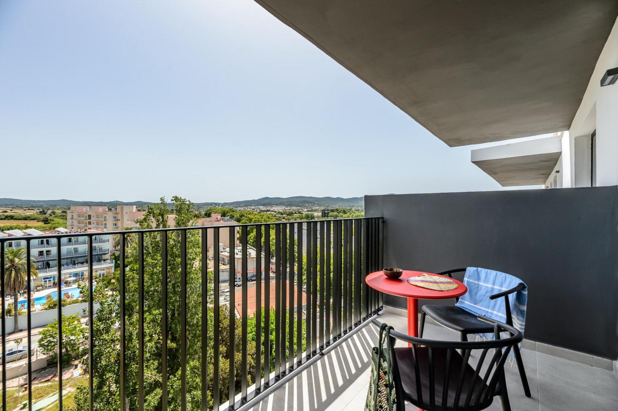 Hotel Vibra District - Adults Only Сан-Антонио-Абад Экстерьер фото
