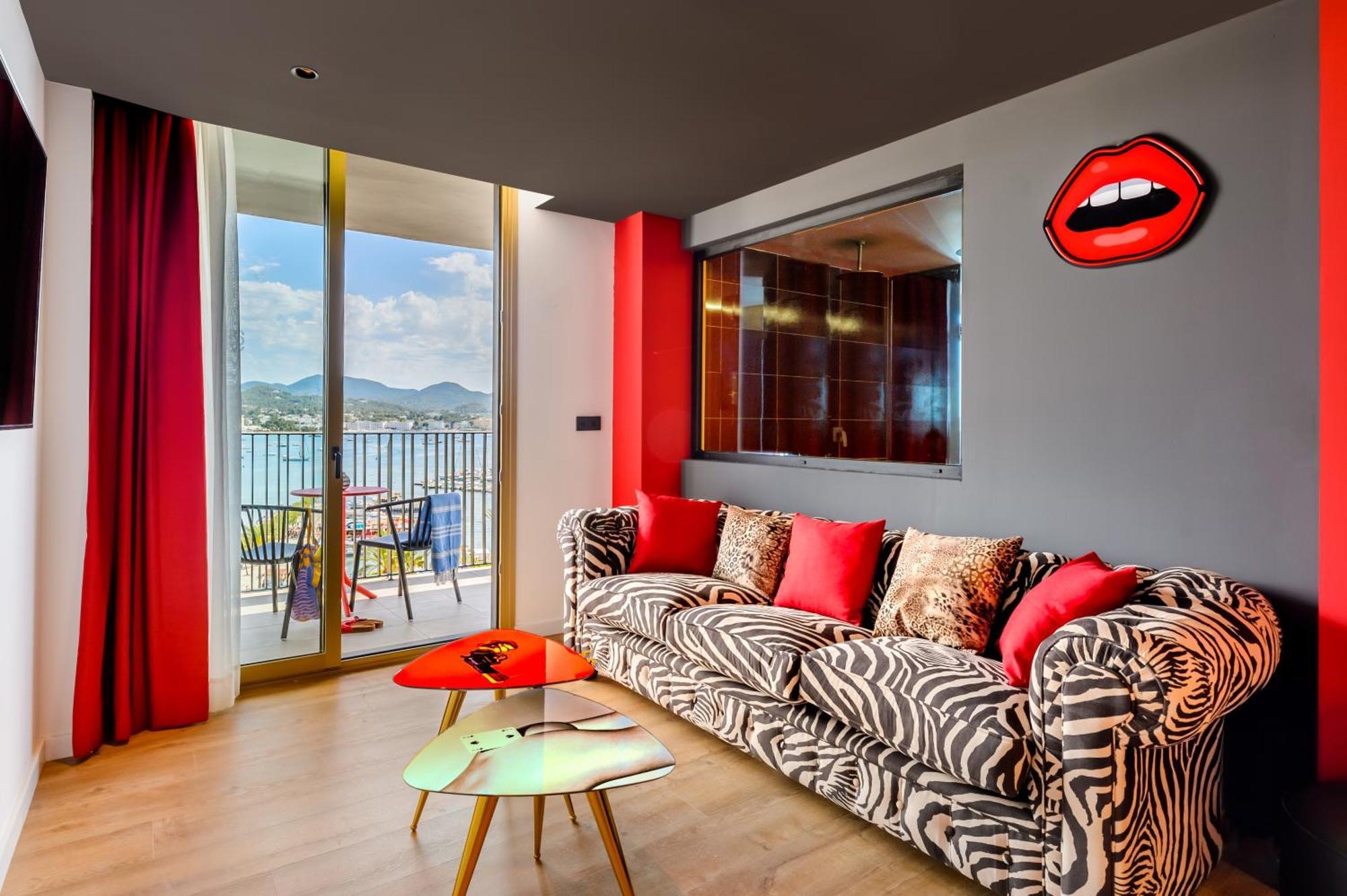 Hotel Vibra District - Adults Only Сан-Антонио-Абад Экстерьер фото