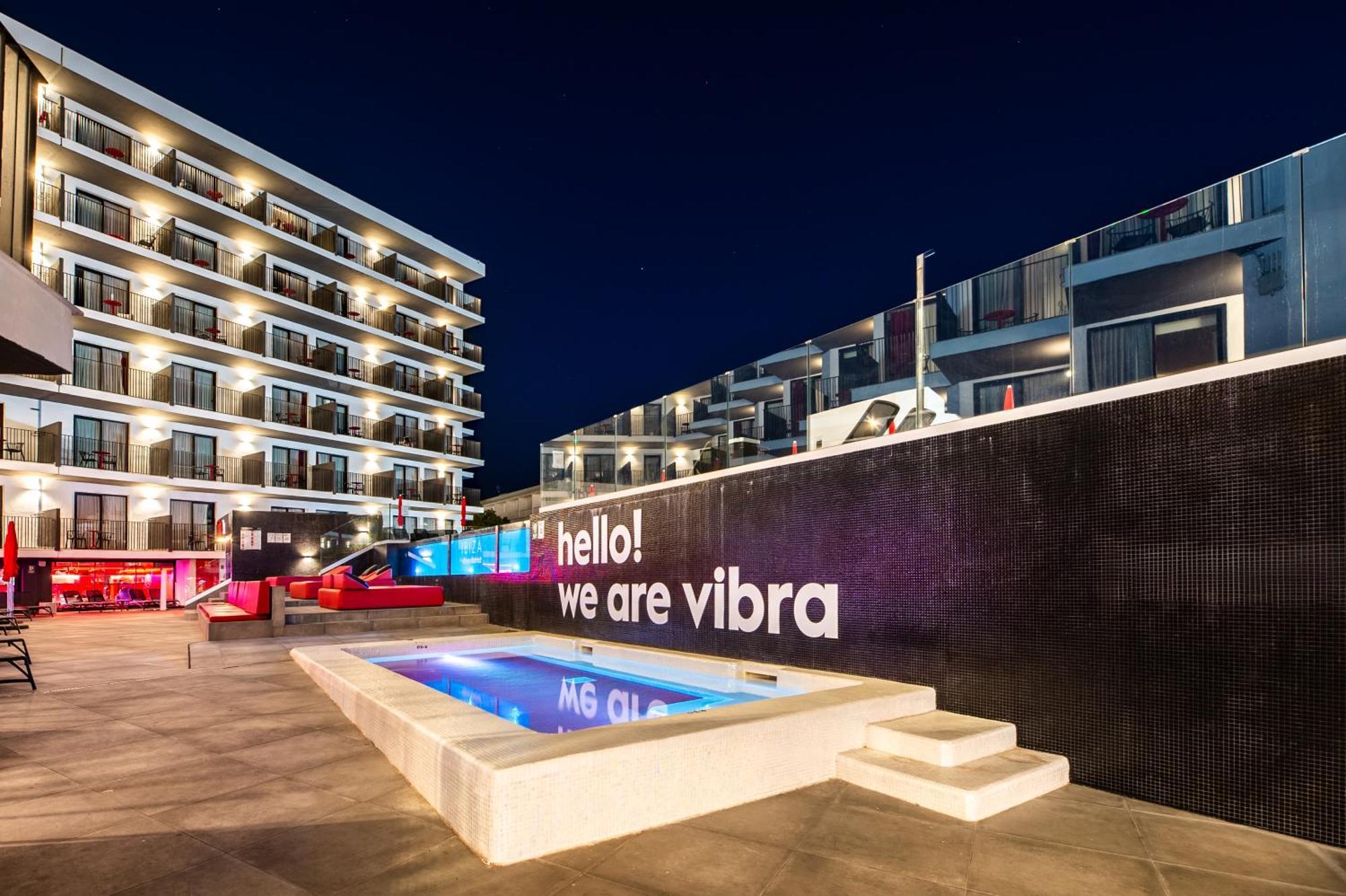 Hotel Vibra District - Adults Only Сан-Антонио-Абад Экстерьер фото
